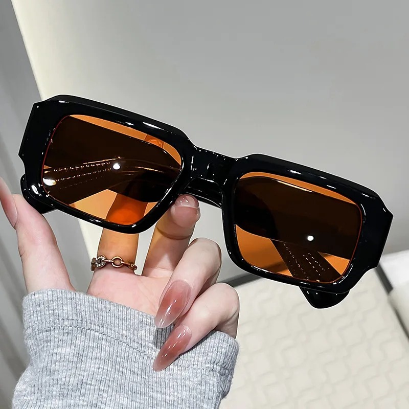 Gafas de sol rectangulares de  - Designer Sunglasses reseña y precio